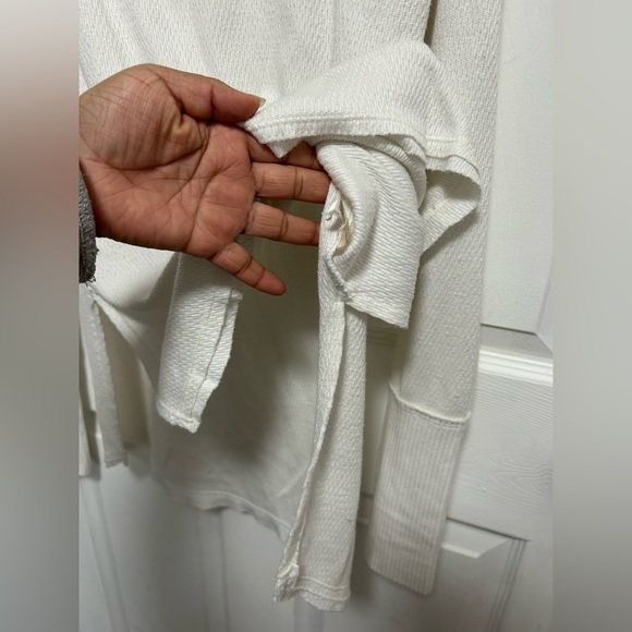 We The Free  White Sweater - Picture 6 of 6